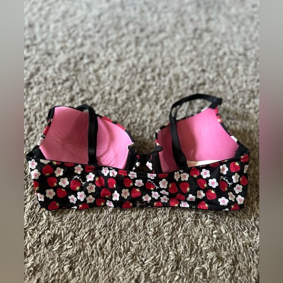 Victoria’s Secret PINK! Strawberry Wear Everywhere Front Close Push-Up Bra 34B - Picture 5 of 11